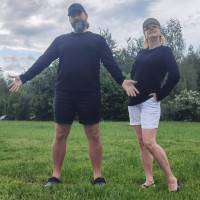 ЧЕРНАЯ ФУТБОЛКА С ДЛИННЫМ РУКАВОМ ИЗ НАТУРАЛЬНОГО ХЛОПКА ЧЕРНАЯ ФУТБОЛКА С ДЛИННЫМ РУКАВОМ ИЗ НАТУРАЛЬНОГО ХЛОПКА